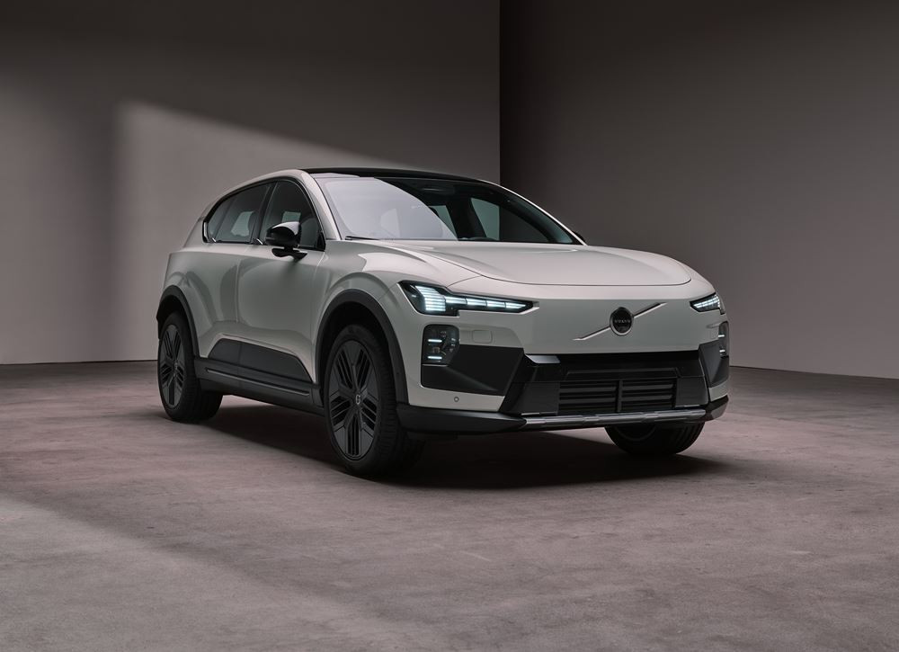 Le SUV électrique Volvo EX60 Cross Country est conçu pour sortir des sentiers battus