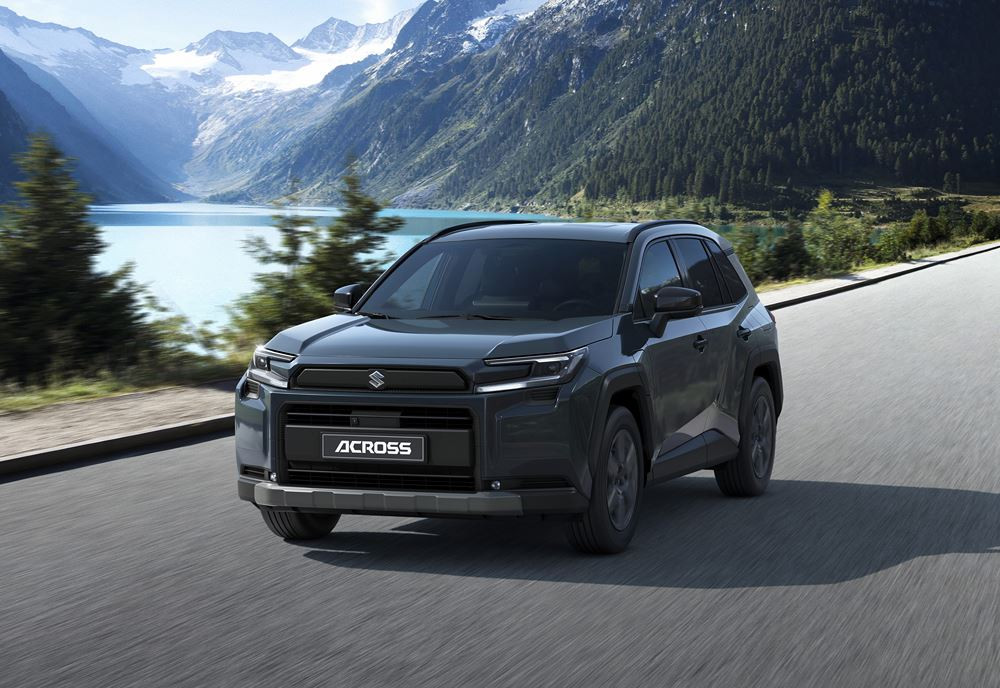 Le SUV polyvalent de taille intermédiaire Suzuki Across affiche un design robuste