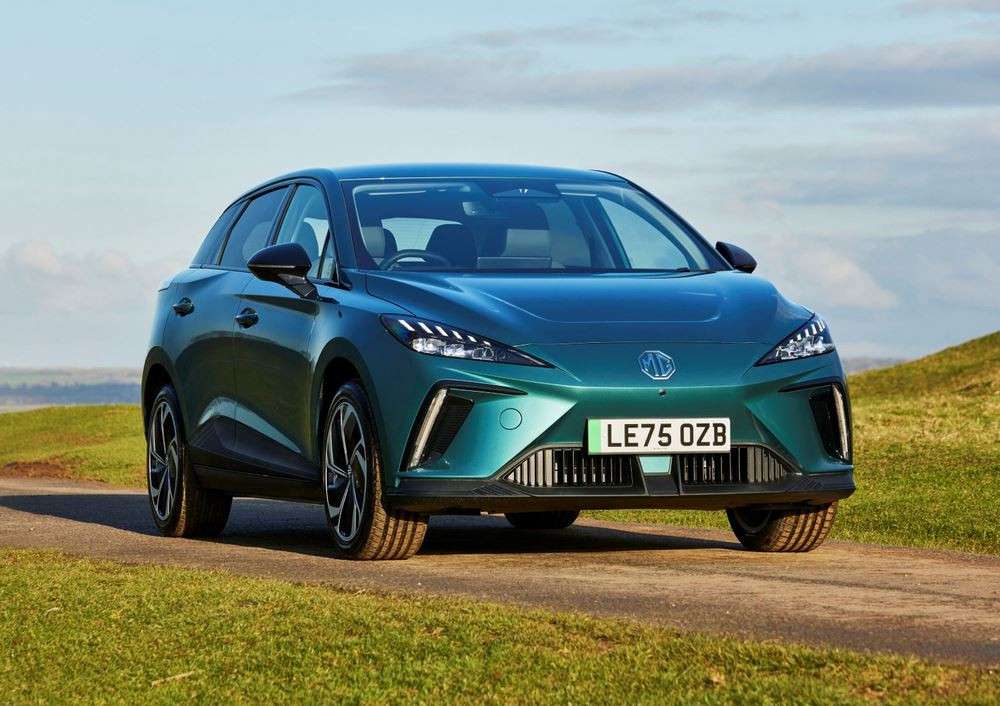 La MG4 EV revient dans une version dotée d'améliorations techniques sur la partie électrique