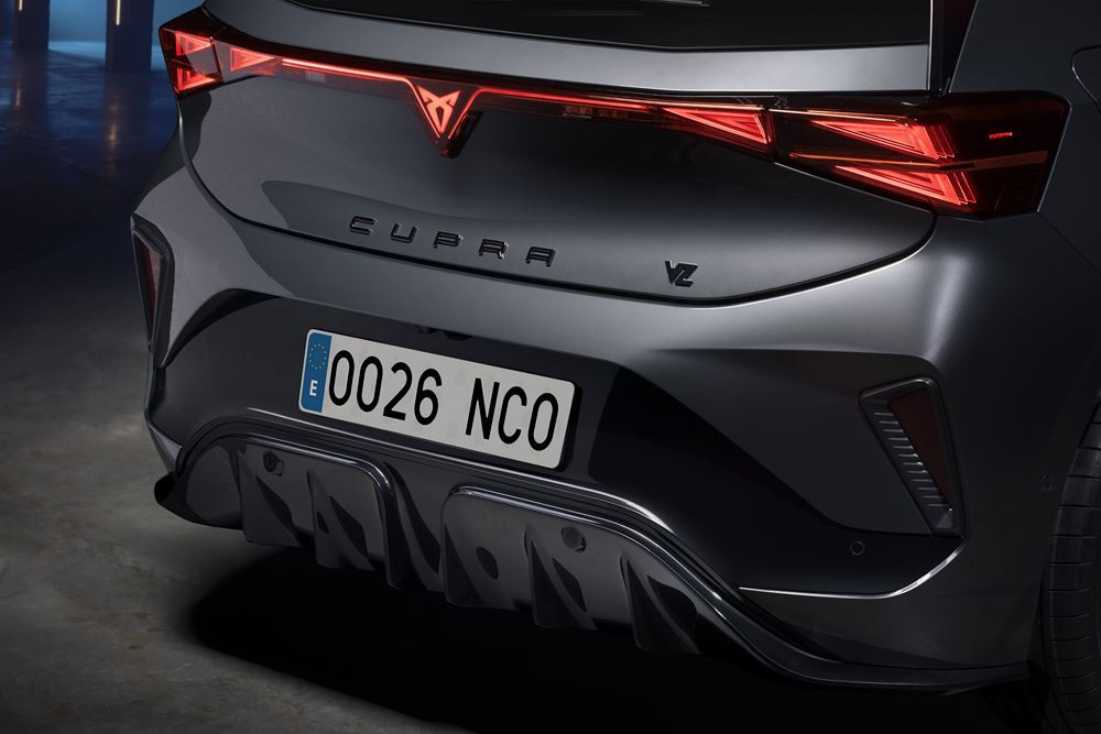 La Cupra Born électrique restylée affiche un design percutant