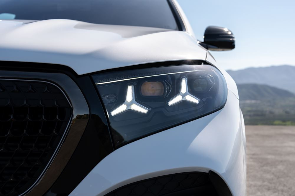 Le Mercedes-Benz GLE Coupé affiche une ligne dynamique avec des vitres latérales allongées