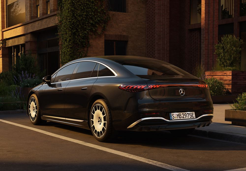 La berline de luxe électrique Mercedes-Benz EQS embarque une architecture électrique de nouvelle génération