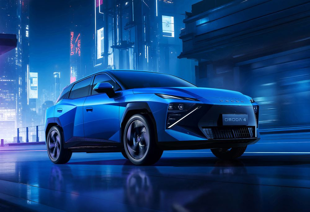 Le crossover compact Omoda 4 se distingue par ses lignes tranchées
