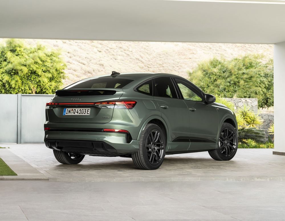 L'Audi Q4 Sportback e-tron restylée affiche une allure moderne et expressive
