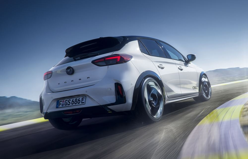 La citadine électrique sportive Opel Corsa GSE développe 281 ch et 345 Nm de couple