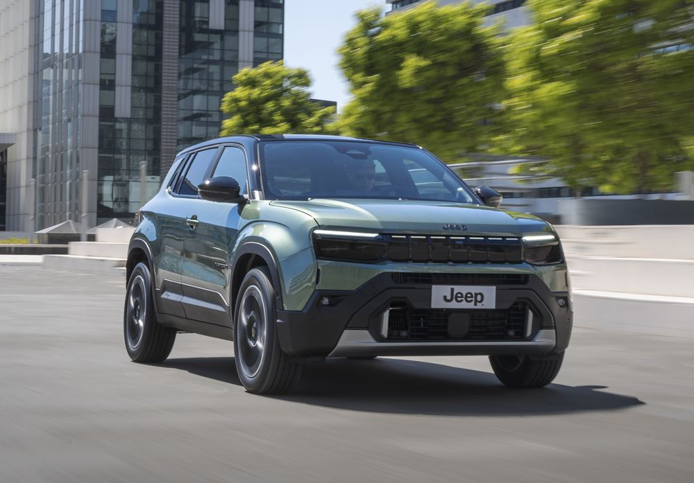 La Jeep Avenger Electrique revisitée offre jusqu'à 400 km d'autonomie WLTP