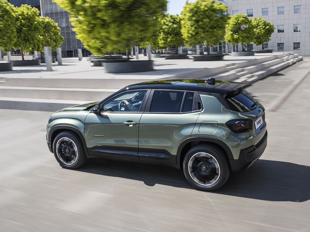 La Jeep Avenger Electrique revisitée offre jusqu'à 400 km d'autonomie WLTP