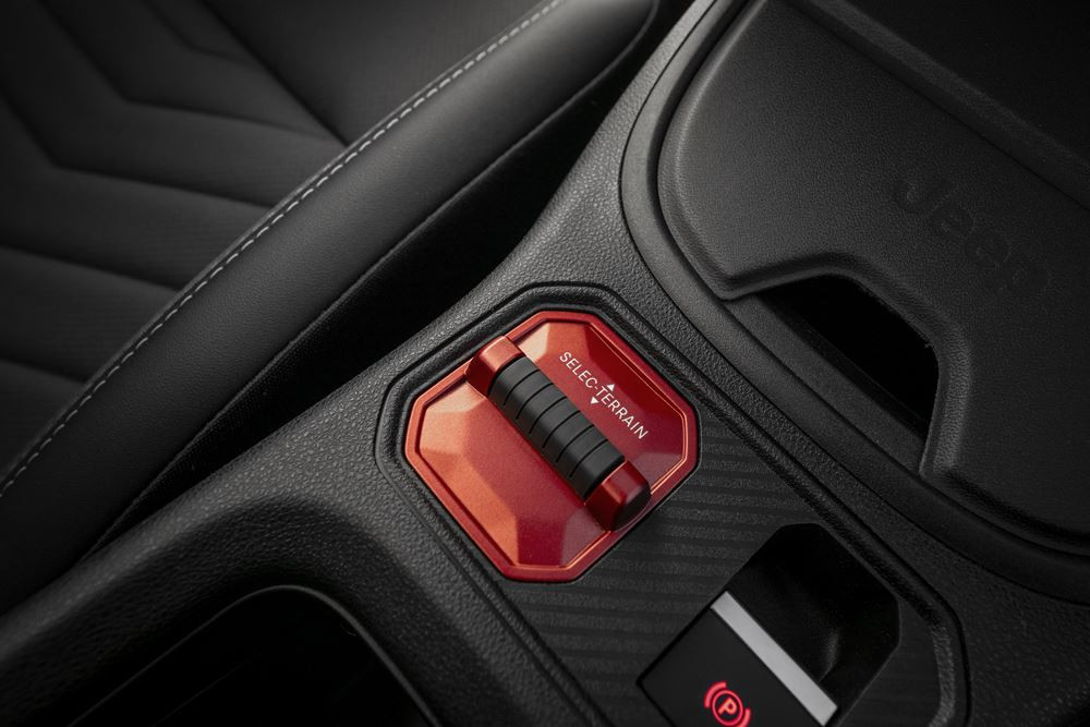 La Jeep Avenger Electrique revisitée offre jusqu'à 400 km d'autonomie WLTP