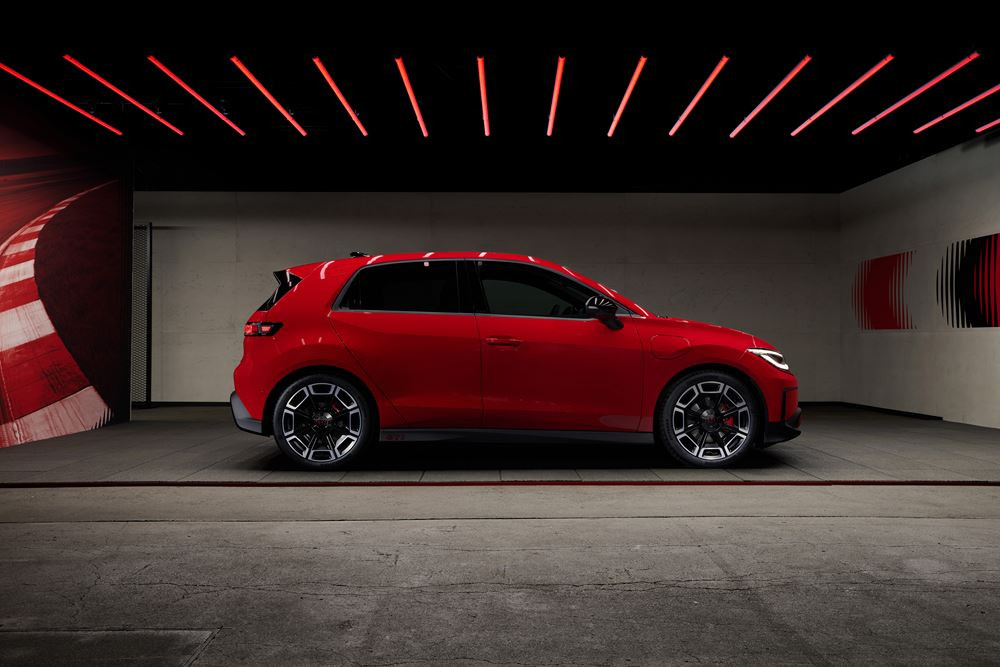 La Volkswagen ID. Polo GTI de 226 ch franchit le 0 à 100 km/h en 6,8 secondes