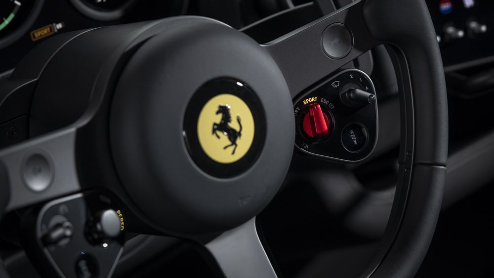 La Ferrari Luce électrique ouvre un nouveau chapitre dans l'histoire du Cheval Cabré