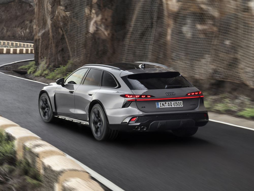 La cinquième génération de l'Audi A6 allroad affiche une allure imposante