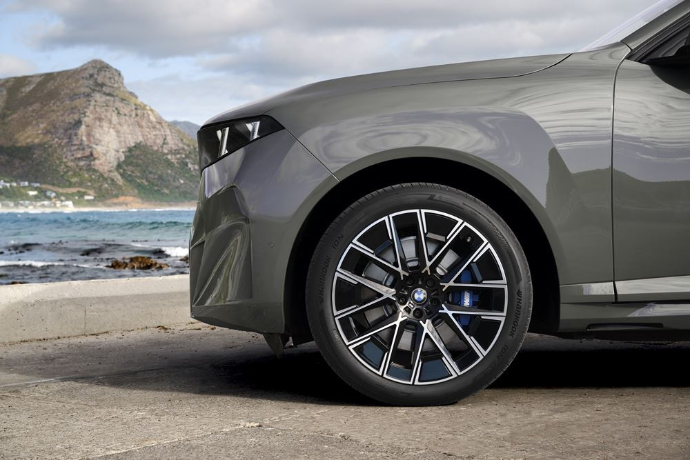 La BMW iX5 électrique bénéficie de cellules cylindriques d'une hauteur de 120 millimètres