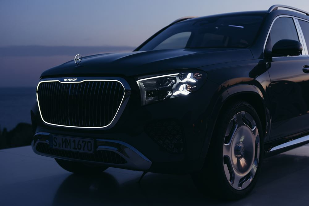 Le SUV de luxe Mercedes-Maybach GLS restylé affiche une apparence distinctive