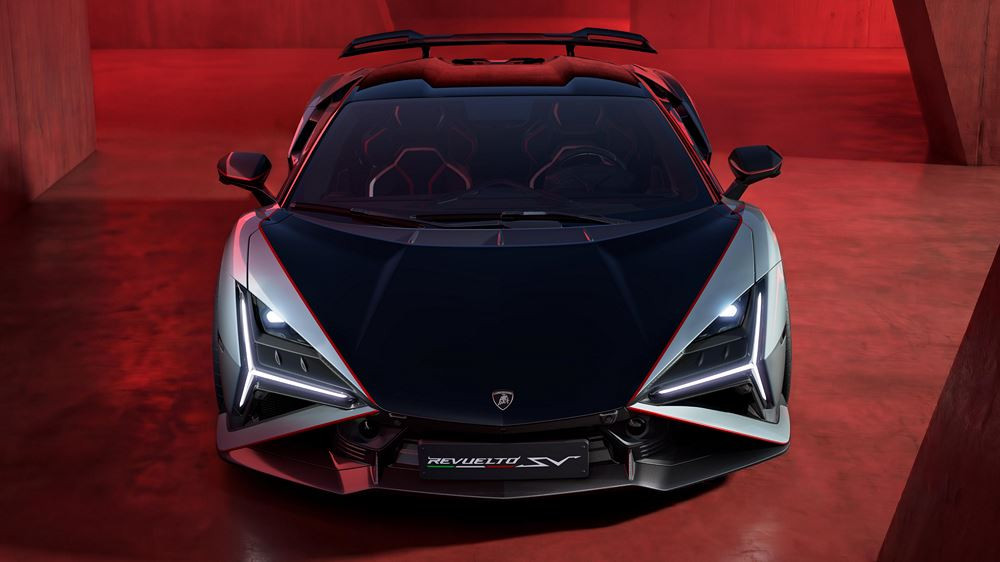 La Lamborghini Revuelto SV à moteur V12 hybride développe 1 065 ch