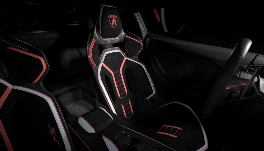 La Lamborghini Revuelto SV à moteur V12 hybride développe 1 065 ch