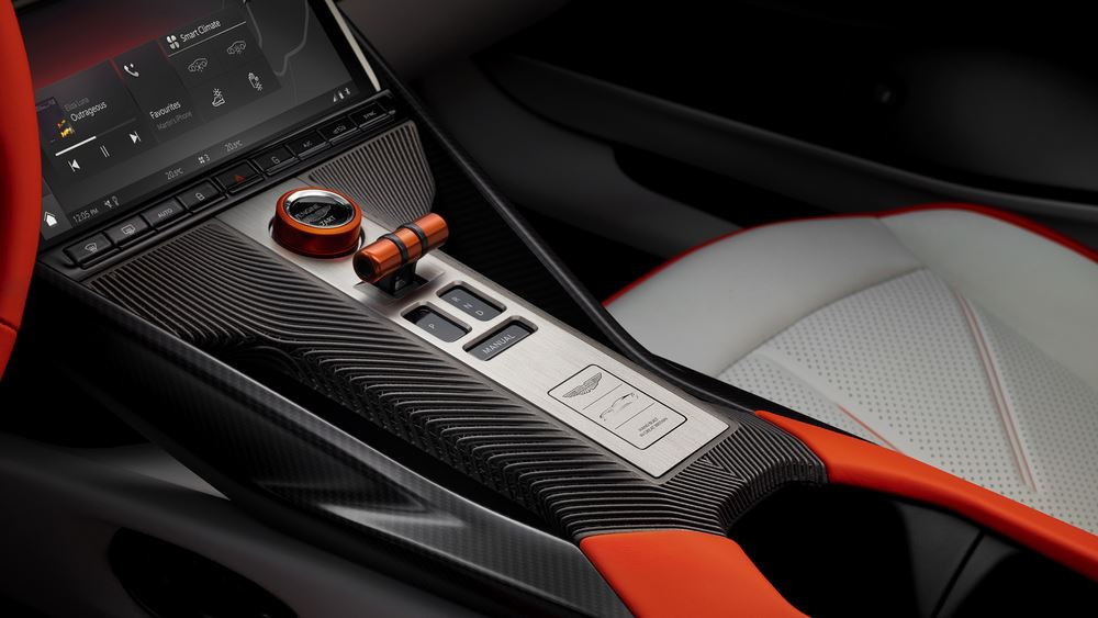 La supercar Aston Martin Valen est propulsée par un moteur V12 biturbo 5.2 litres de 850 ch