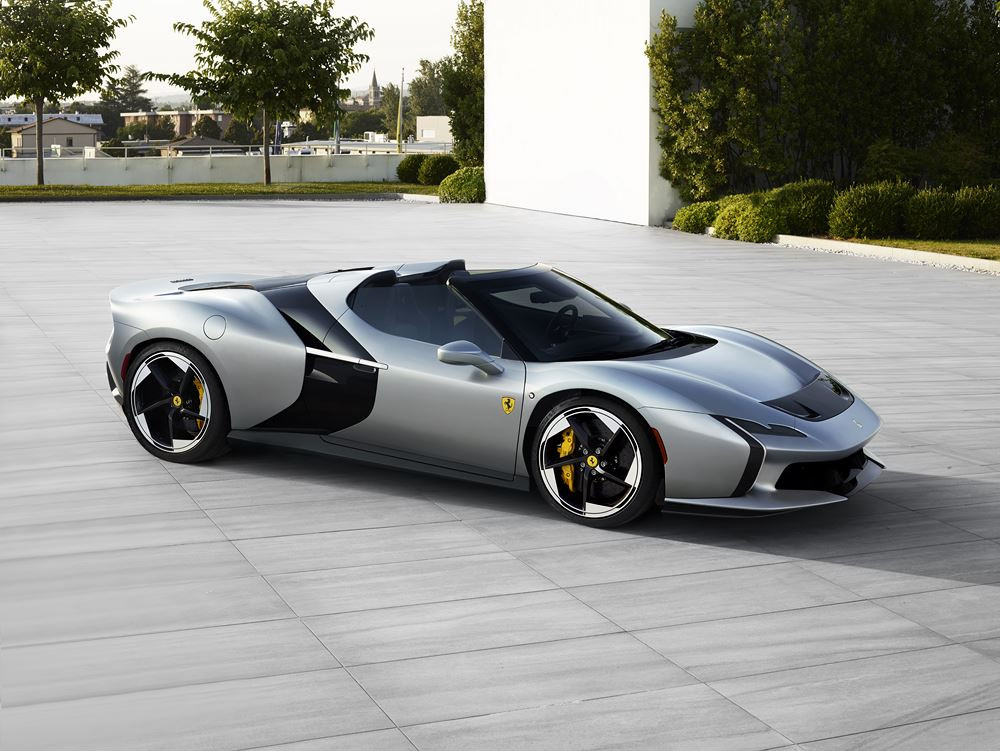 Ferrari HC25 : un roadster unique one-off sur base de F8 Spider à toit ouvert