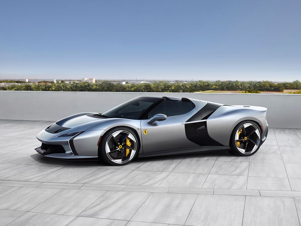 Ferrari HC25 : un roadster unique one-off sur base de F8 Spider à toit ouvert