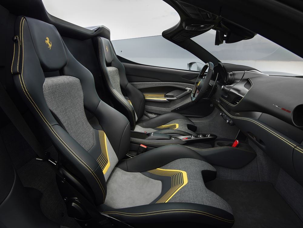 Ferrari HC25 : un roadster unique one-off sur base de F8 Spider à toit ouvert