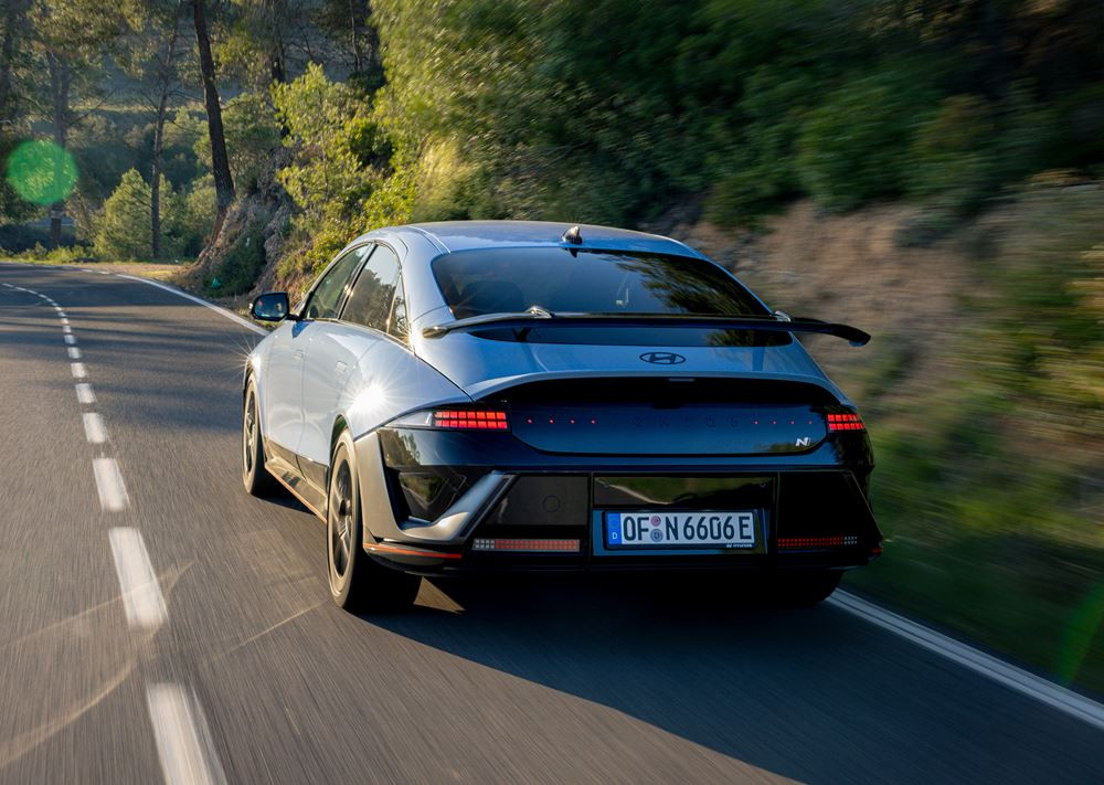 La Hyundai Ioniq 6 N repousse les limites de la conduite électrique hautes performances