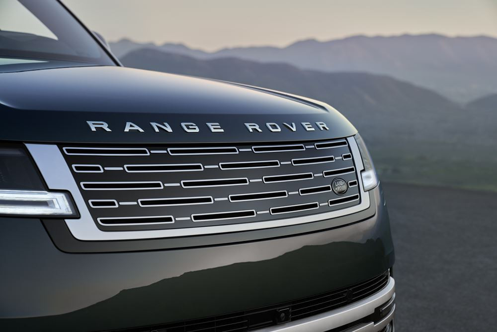 Le SUV de luxe Range Rover fait son entrée dans l'ère de l'électrique