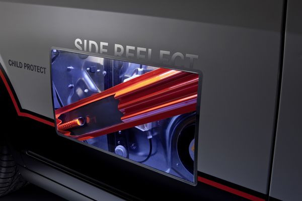 Mercedes présente son véhicule de recherche sur la sécurité