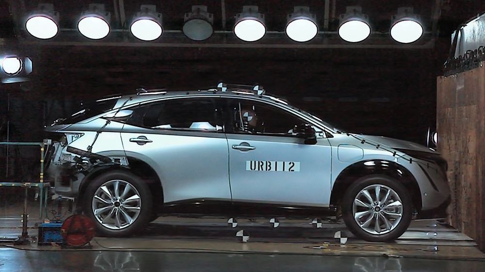Le crossover coupé électrique Nissan Ariya a été soumis à 400 crash-tests