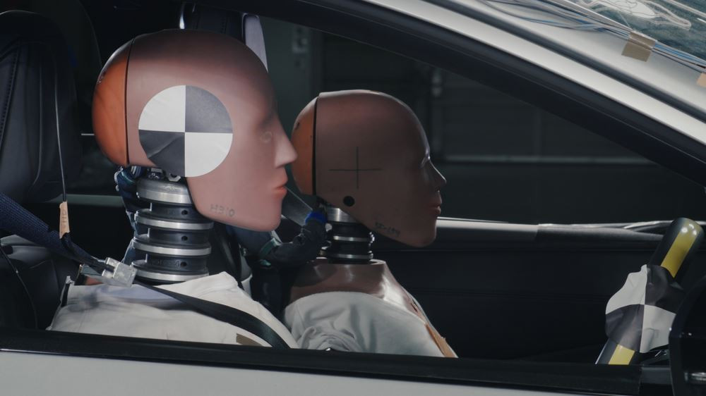 Le crossover coupé électrique Nissan Ariya a été soumis à 400 crash-tests