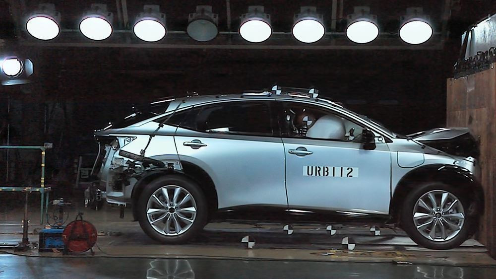Le crossover coupé électrique Nissan Ariya a été soumis à 400 crash-tests