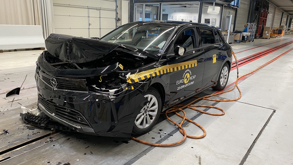 L’Opel Astra obtient quatre étoiles sur cinq possibles aux crash-tests Euro NCAP 2022