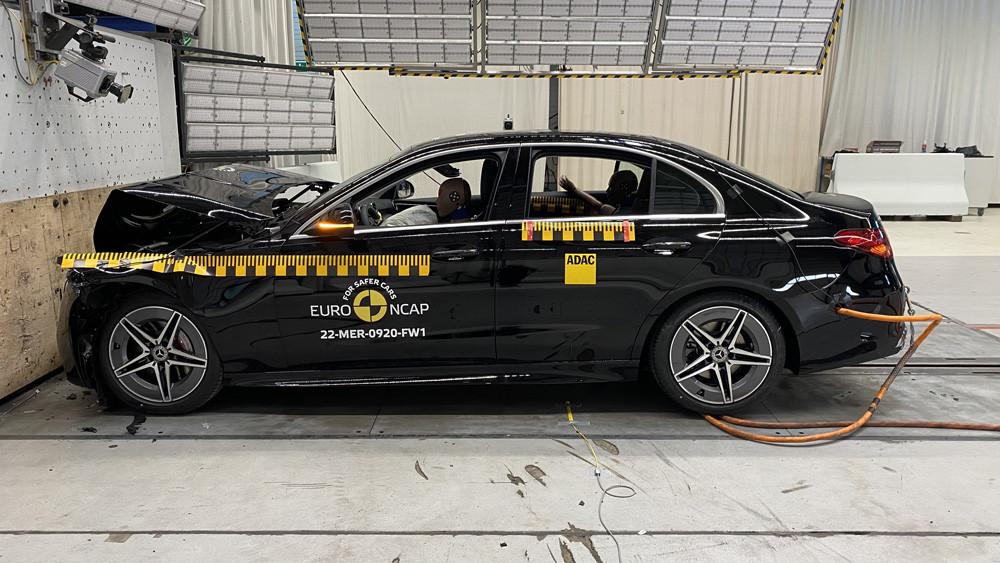 La Mercedes Classe C obtient cinq étoiles aux crash-tests Euro NCAP 2022
