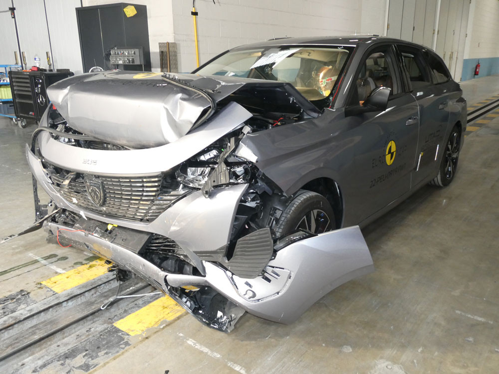 La berline Peugeot 408 obtient quatre étoiles sur cinq possibles aux crash-tests Euro NCAP 2022
