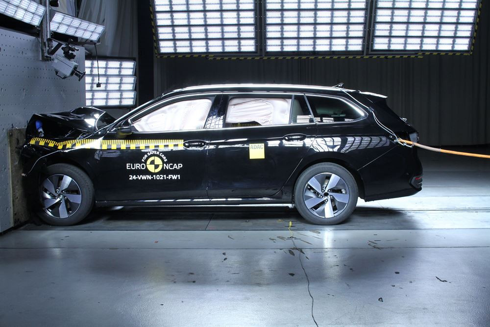 La routière Volkswagen Passat obtient cinq étoiles aux crash-tests Euro NCAP 2024