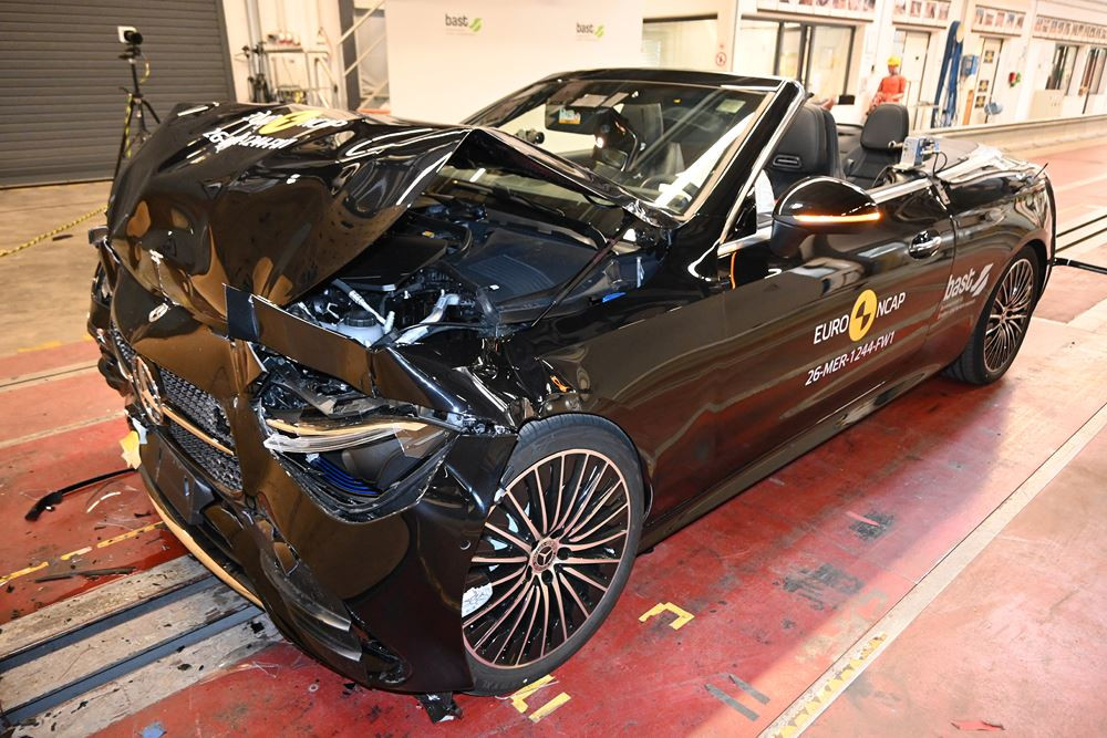 La Mercedes-Benz CLE Cabriolet créditée de cinq étoiles aux crash-tests Euro NCAP 2025