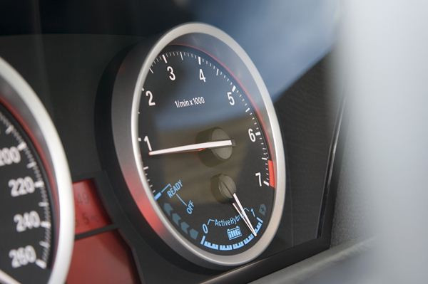 Comment fonctionne la technologie hybride de la BMW X6 ActiveHybrid?