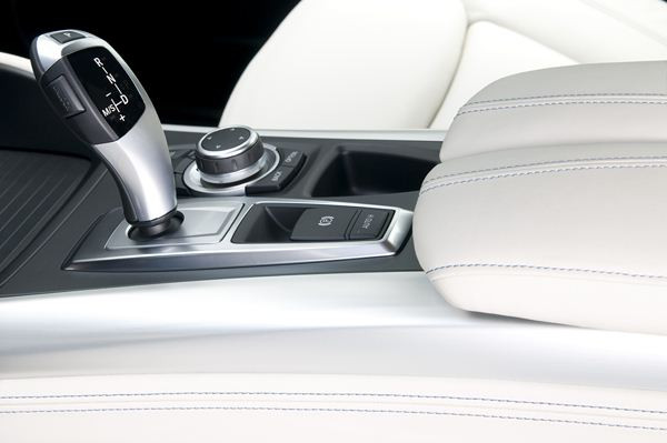 Comment fonctionne la technologie hybride de la BMW X6 ActiveHybrid?