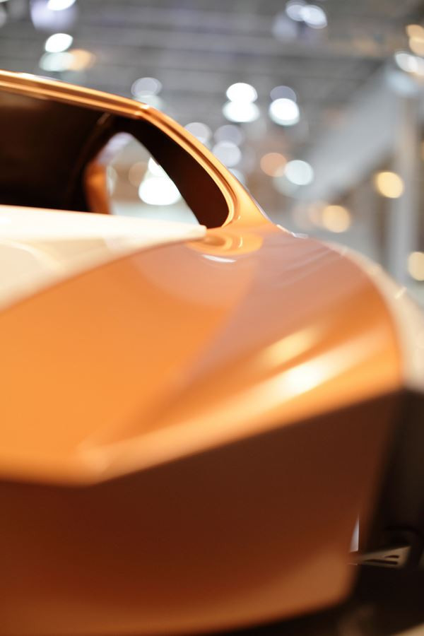 Des composites intégrés aux pièces automobiles pour alléger les voitures