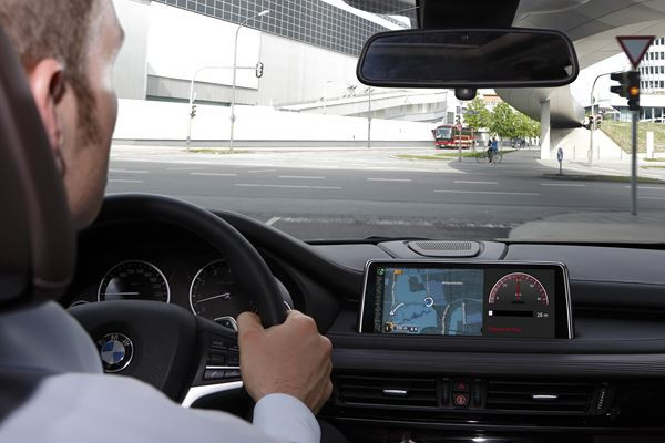 Le projet UR:BAN vise à rendre la conduite en ville plus sûre et plus efficace