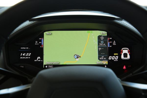 La Lamborghini Huracán allie la puissance d’une supercar à l’intelligence d’un superordinateur