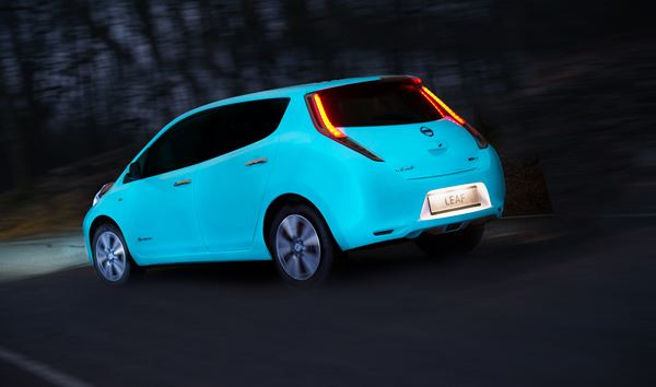 Une peinture automobile phosphorescente pour briller la nuit