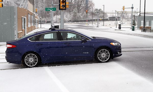 Ford effectue des tests de véhicules autonomes sur route enneigée