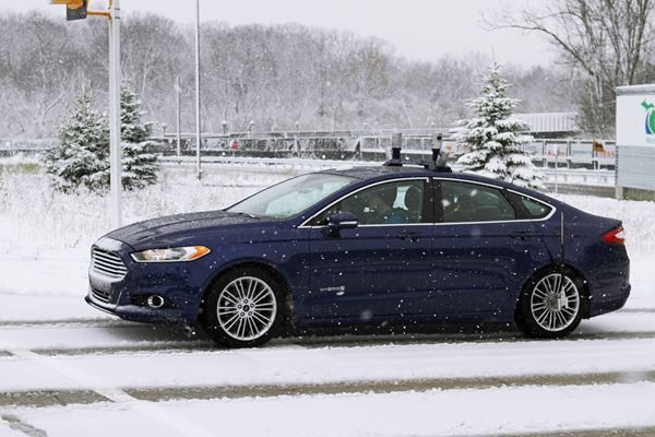Ford effectue des tests de véhicules autonomes sur route enneigée