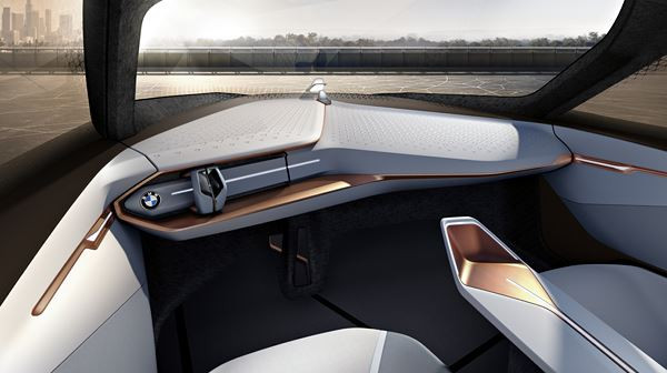 L'expérience de conduite à bord de la BMW Vision Next 100