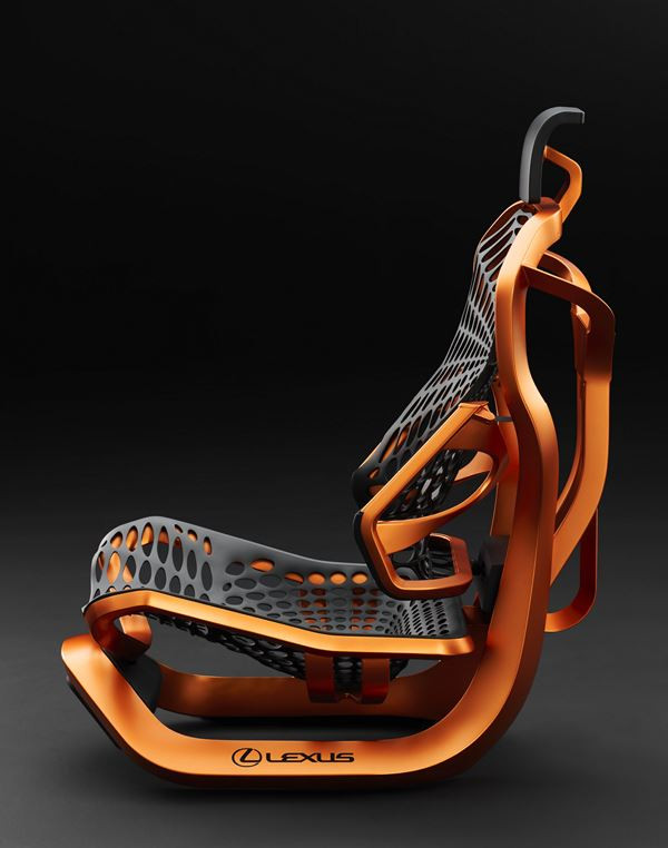 Le dossier du siège Lexus Kinetic Seat repose sur une structure en toile d’araignée