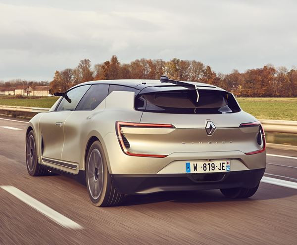Le prototype Renault Symbioz dispose de la conduite autonome de niveau 4