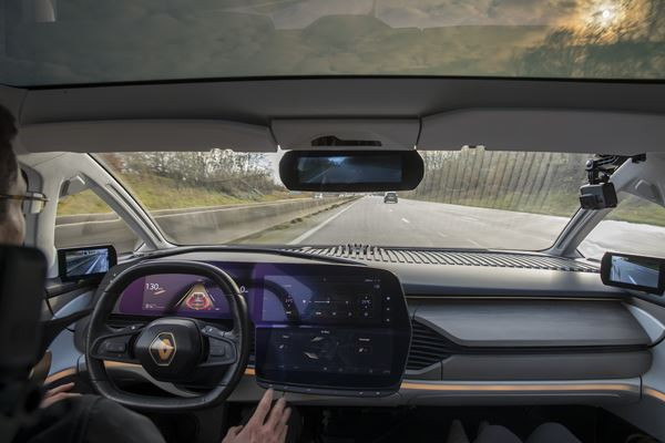 Le prototype Renault Symbioz dispose de la conduite autonome de niveau 4