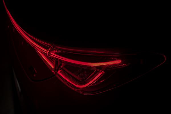 La technologie d'éclairage Full LED émet plus de lumière sur une surface plus petite