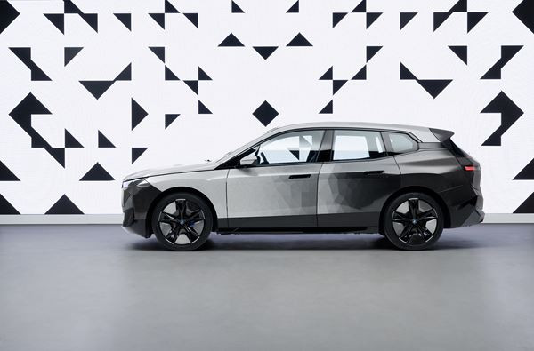 La technologie électrophorétique change la couleur de la carrosserie