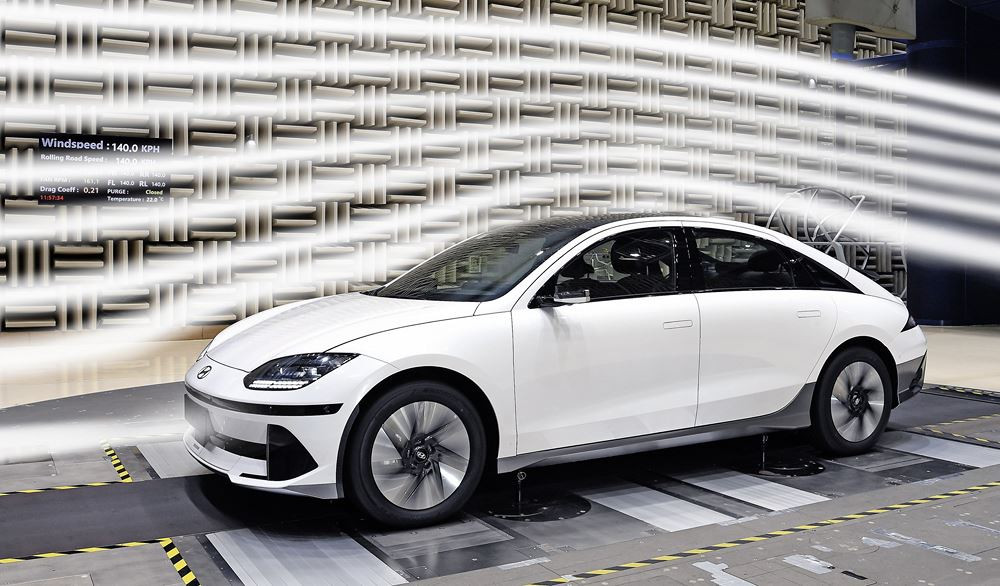 La Hyundai Ioniq 6 affiche un coefficient de traînée faible de 0,21