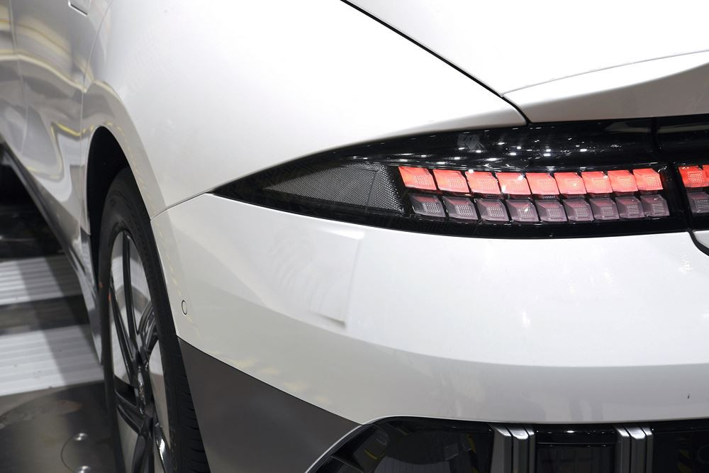 La Hyundai Ioniq 6 affiche un coefficient de traînée faible de 0,21